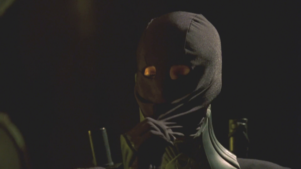 Wesley Snipes VS the masked female vampire - Maskripper Org